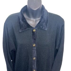 Karen Lessly black lightweight knit button front cardigan with pockets size M